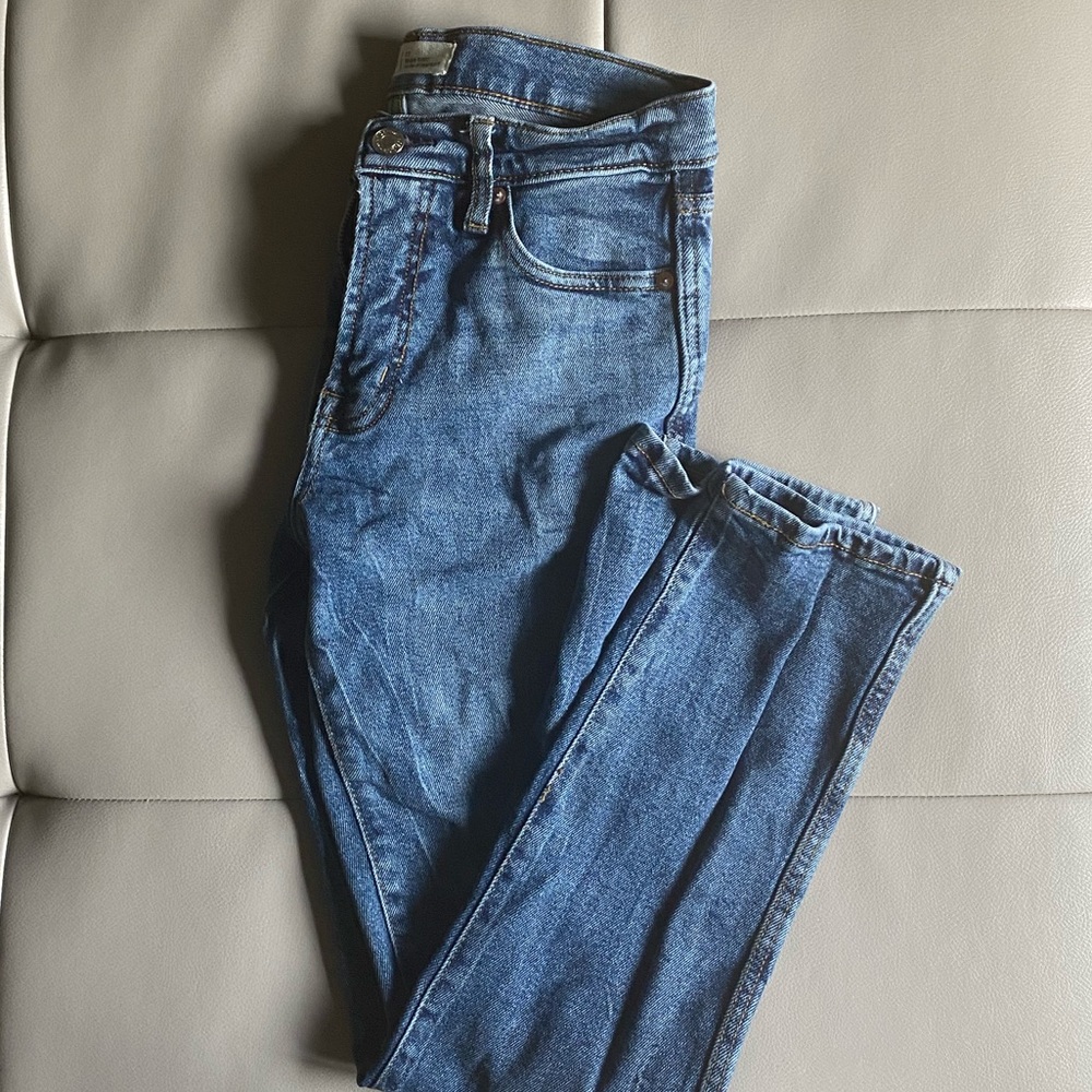 Gap 1969 straight slim jeans